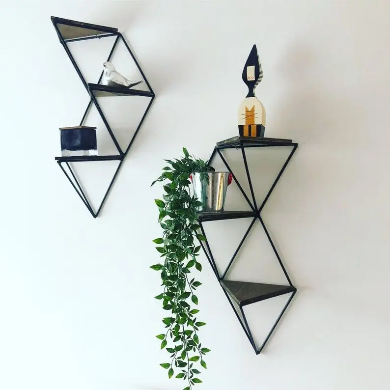 Геометрический дизайн черная треугольная настенная деревянная полка железная подставка для гостиной домашний декор по оптовой цене из Индии