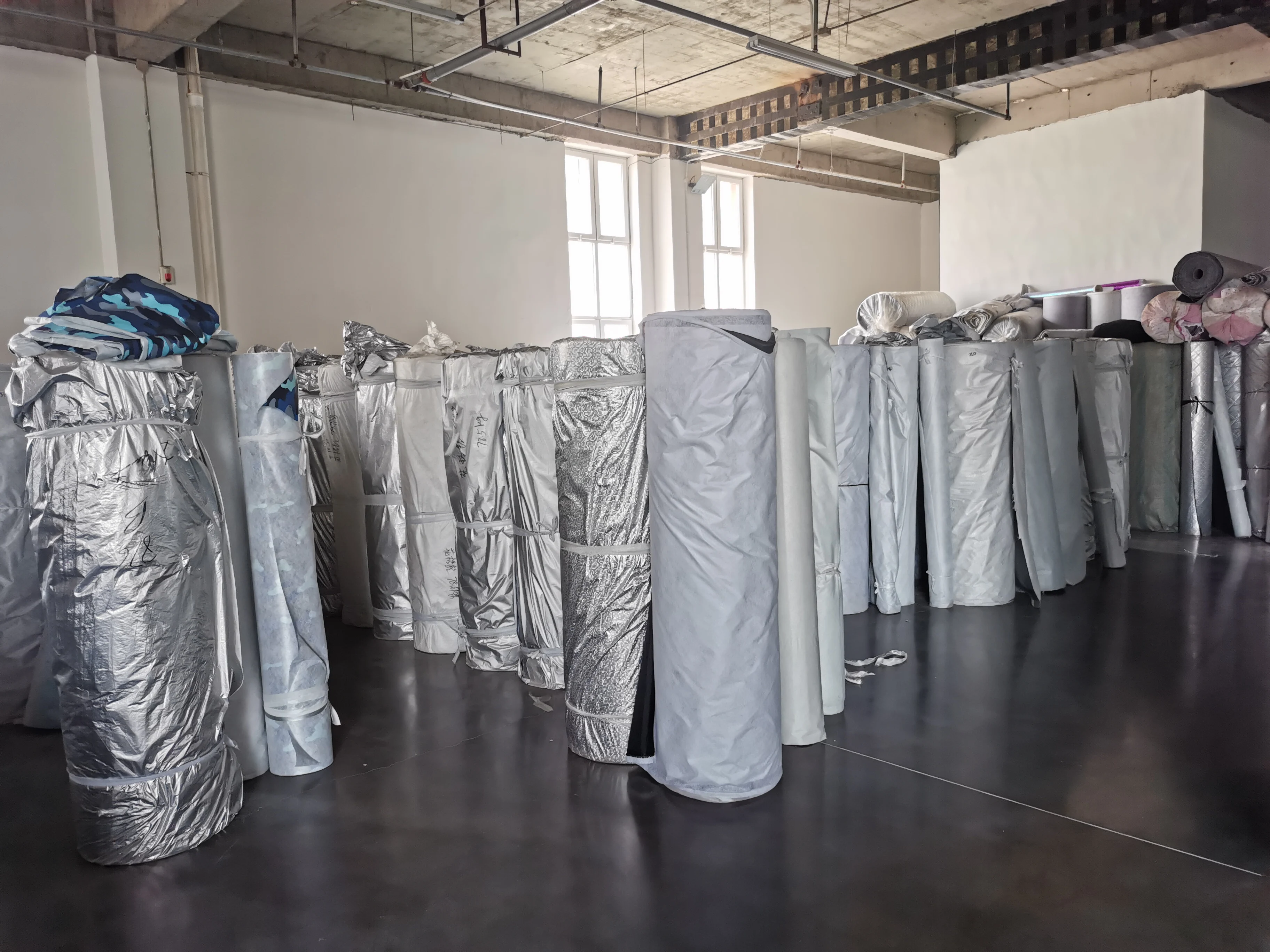 Keep the car warm extreme environment heavy hail thick quilt car cover