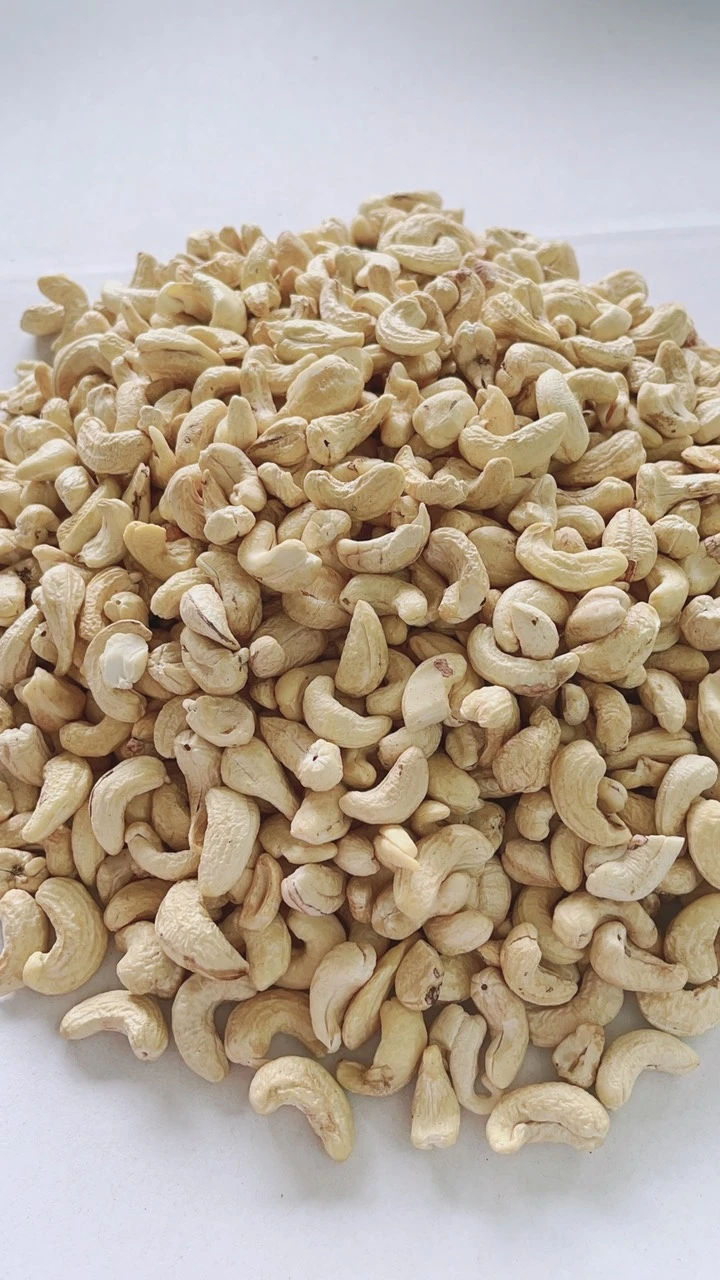 Raw Cashew Nuts export from Vietnam wholesale High Quality (Certification: GAP, HACCP...) at Cheap Price