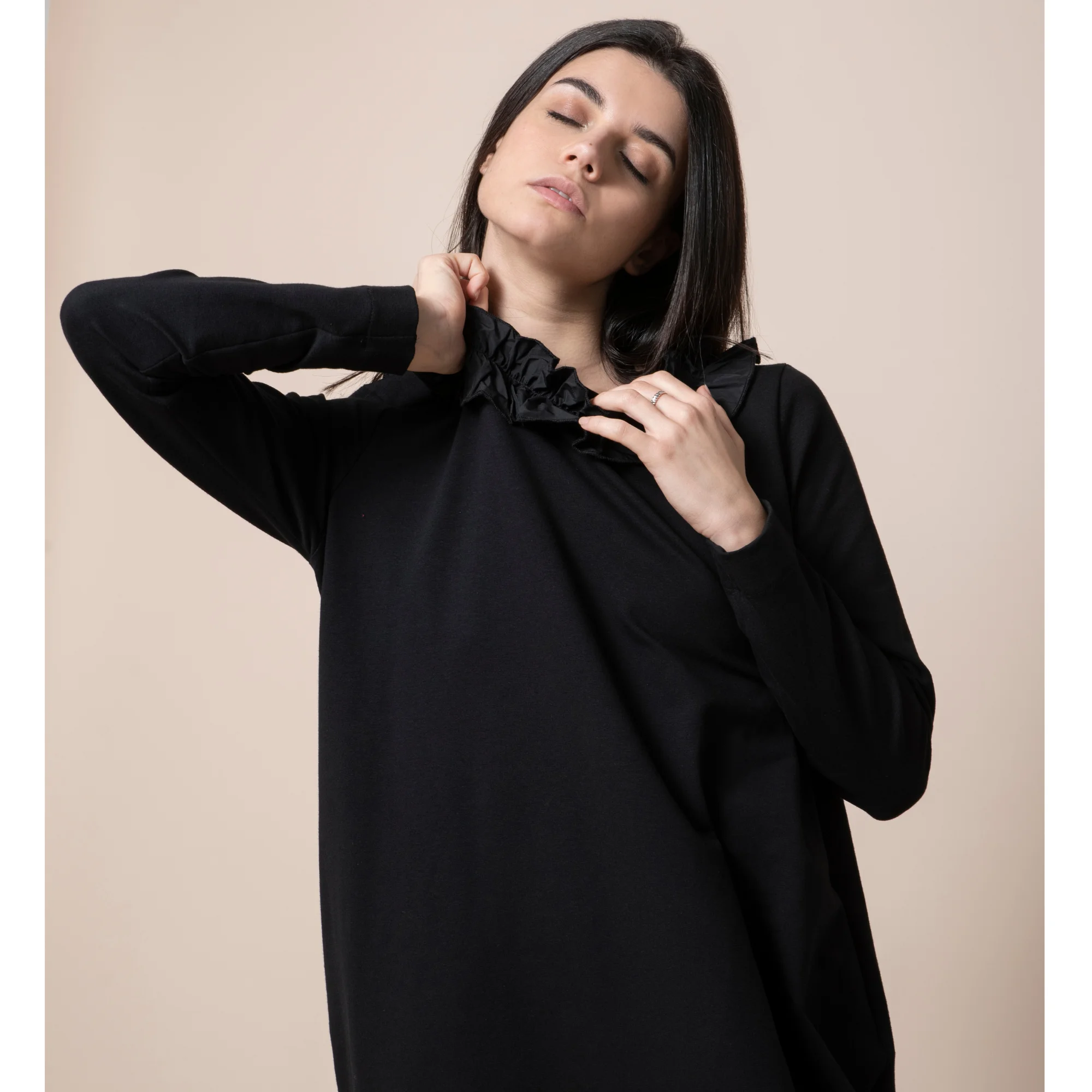 Best quality Italian long sleeve knee length dress, pockets, with rouge around the neck. For the day