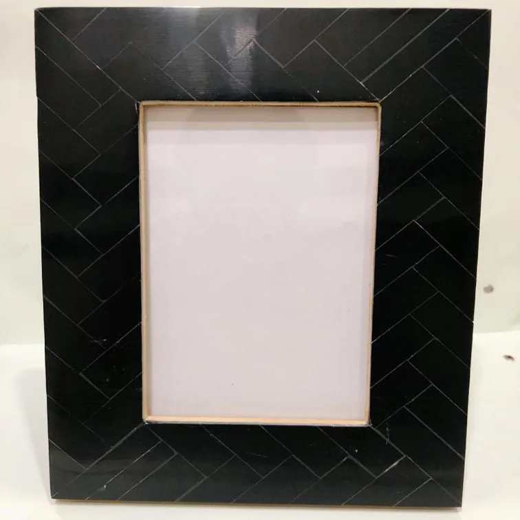 Black and White Picture Frame Indian Bone And Wood Decorative Photo Frame and Picture for Interiors Wall Decor United States