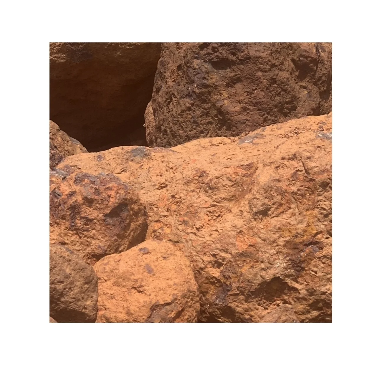 Top Sale Good 10 - 50 mm Concentrate Metallurgy Minerals 62% To 70% Pyrites Iron Ore From Laos