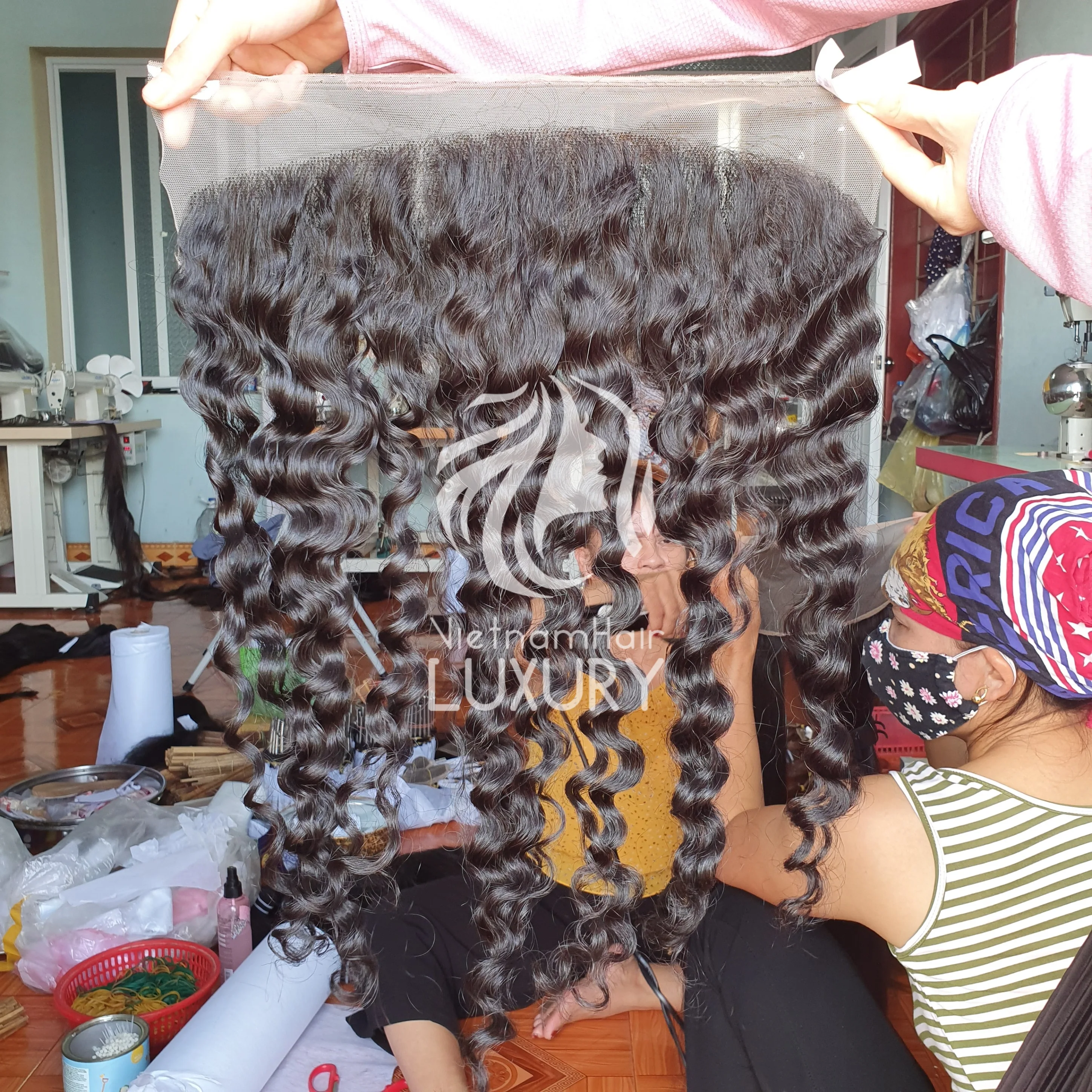 Оптовая продажа натуральные и неповрежденные волосы для наращивания все текстуры волос лучшие части высококачественные необработанные вьетнамские прозрачное кружево