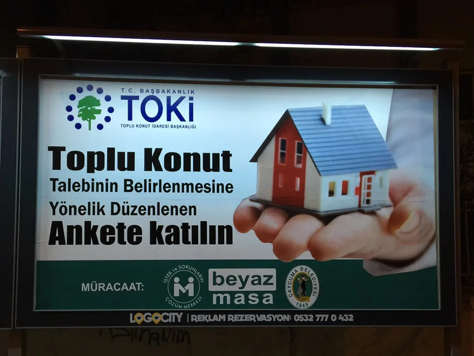 New Outdoor Advertising Billboard with Scroller