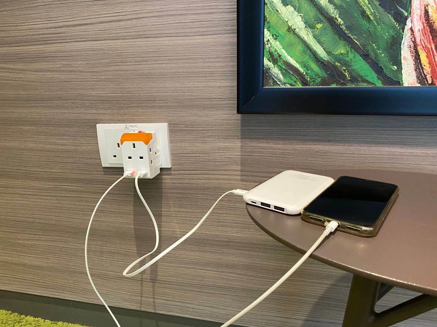 2021 hot all in one multi adapter with 3 UK plugs two  USB ports and LED night light Electrical Equipment Power Adaptor