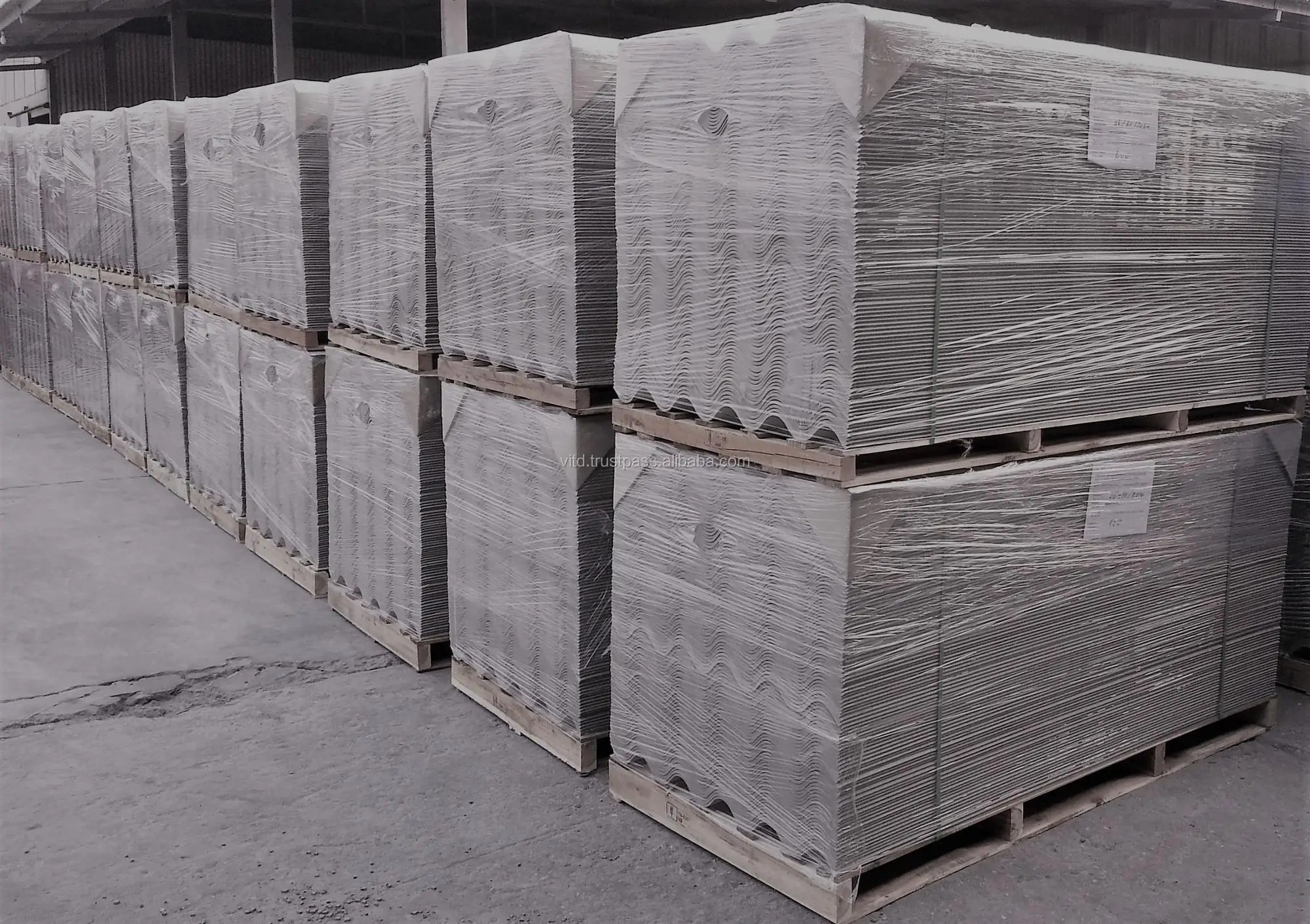 High Density Cheap Price Non Asbestos Roofing Sheet Vietnamese Approved Quality