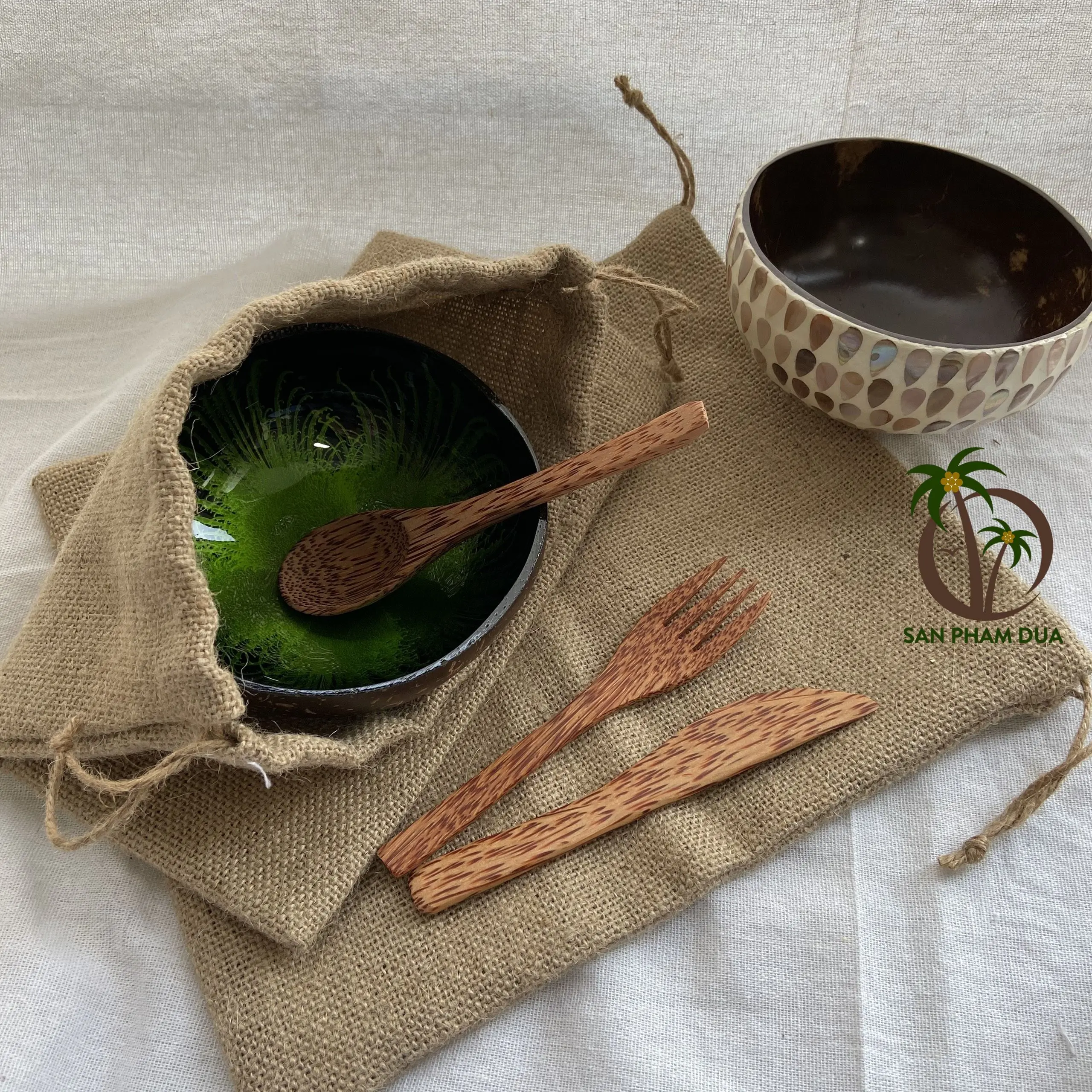 
Vietnambowls coconut lacquered coconut bowls lacquer/coconut bowl set lacquered/handmade vietnamese lacquer coconut shell bowls 