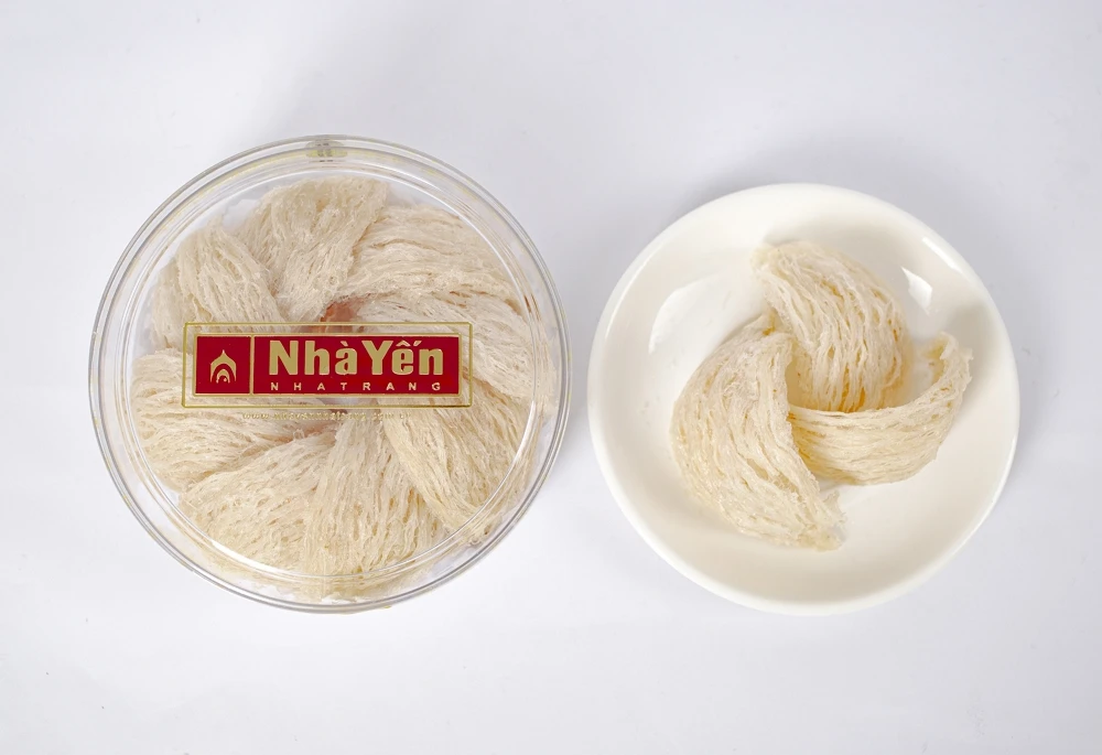 Изысканные крошки белое Птичье гнездо приносит большое здоровье всей семье.