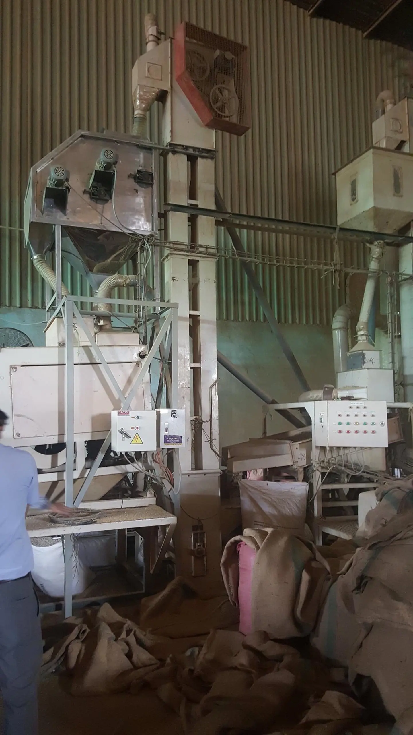 BEST PRICE BLACK PEPPER DUSK/DUST, PEPPER HUSK ON FEB, MAR, APRIL +84972678053