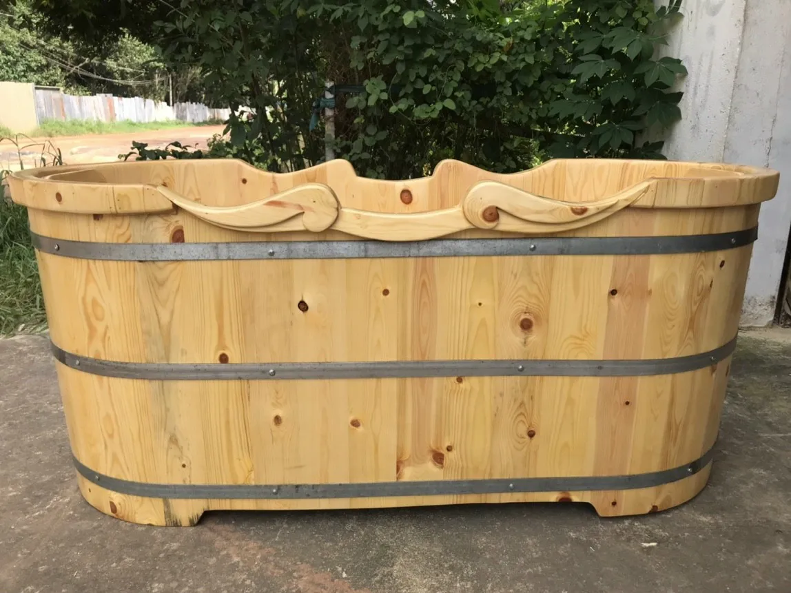 Wooden Soaking Tub Adds Organic Flair
