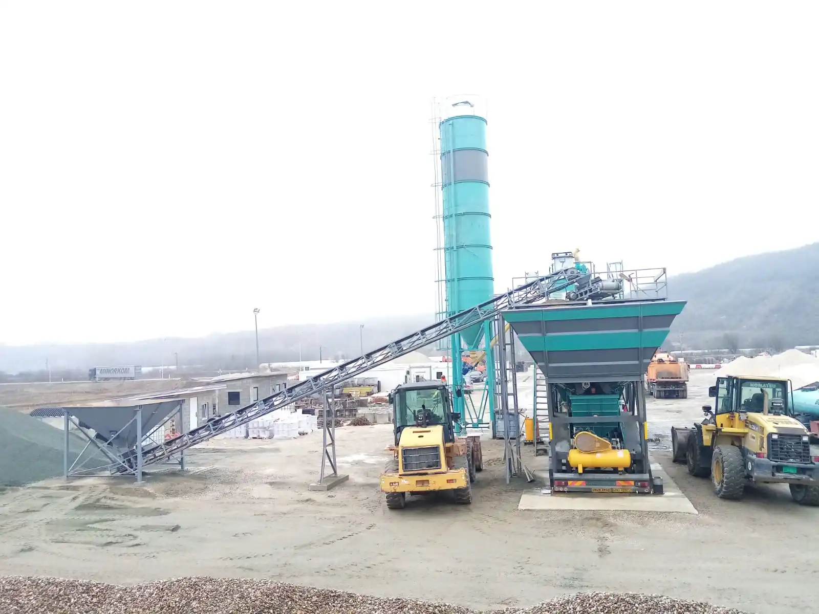 30 m3/h FULLY MOBILE CONCRETE PLANT FROM CONSTMACH, 2 YEARS WARRANTY, HIGH QUALITY MACHINE!