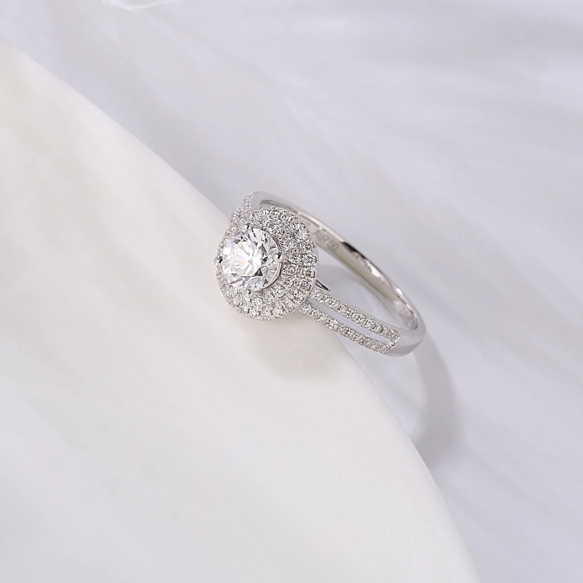 
Wedding custom made HPHT 18k gold lab grown diamon ring for women 