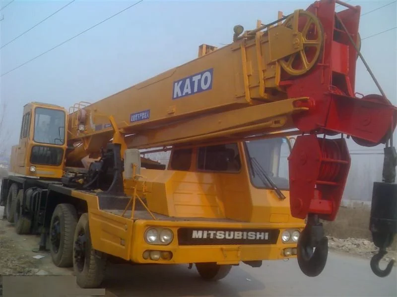 All good and cheap price Used KATO NK300E/NK400E/NK500E/NK1200E truck crane,30ton,35ton,45ton cranes for sale
