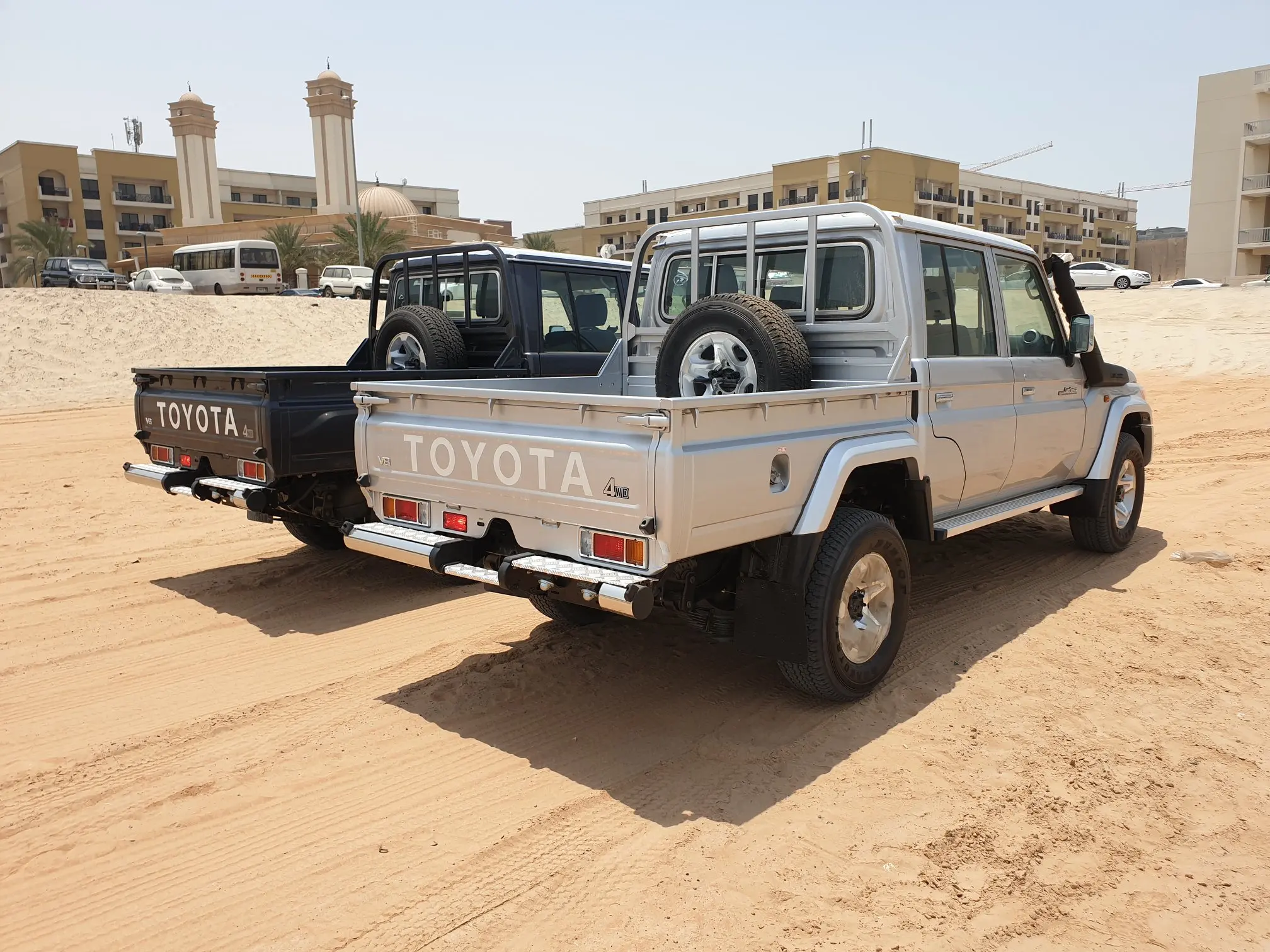 Second Hand / Used 2016 Toyota Land Cruiser Pickup , Available Right hand drive. Left Hand Drive