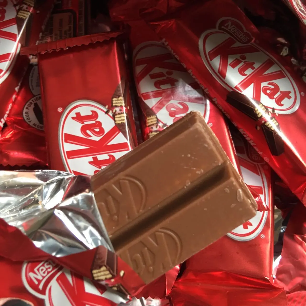 KitKat mini chocolate orange 4 FINGER KitKat/Nestle KitKat Milk Chocolate For Sale Worldwide