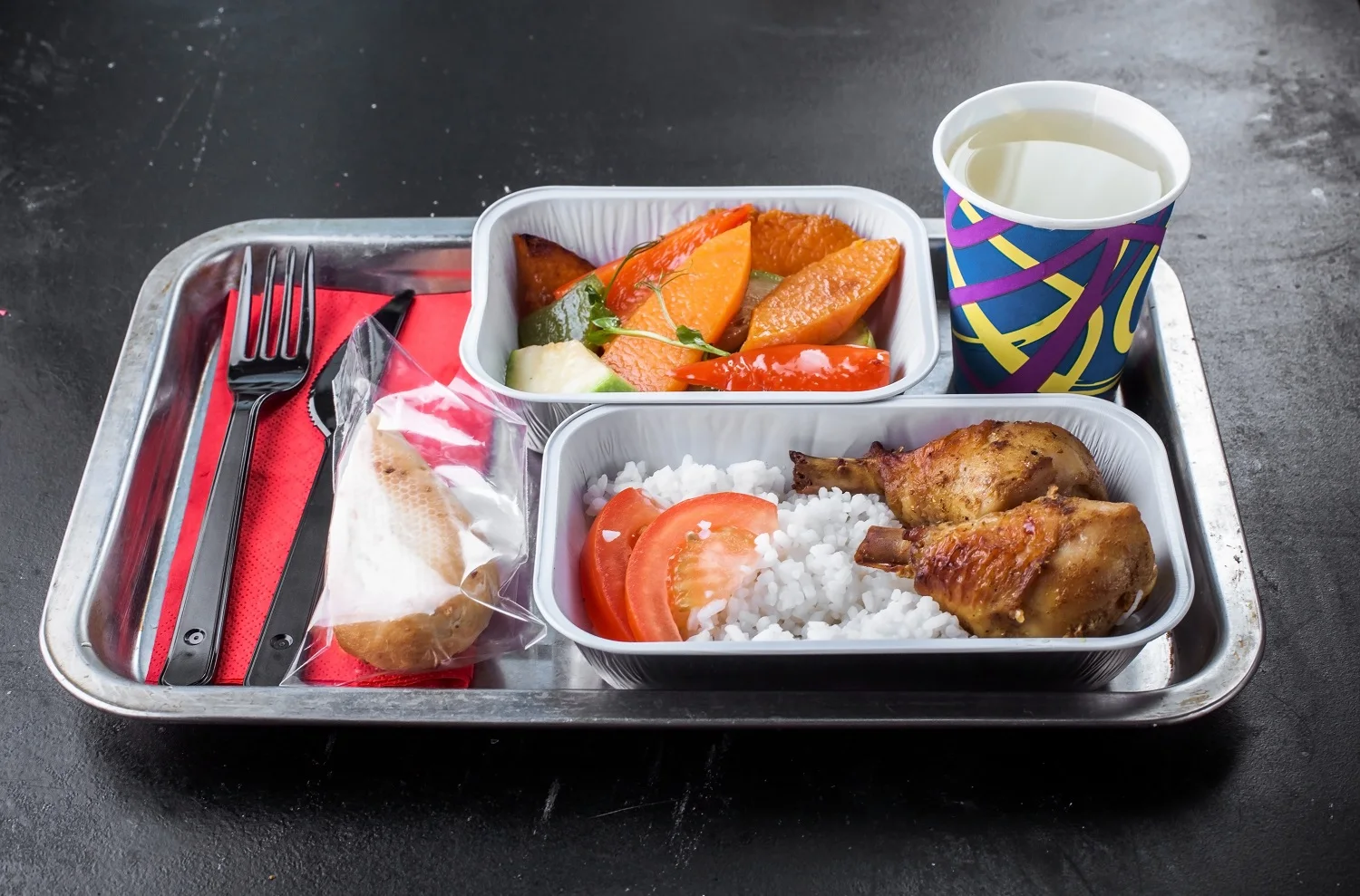 Disposable Aluminum Foil Airline Food Tray 280 ml / 9,47 fl.oz. top 135 x 100 mm  / 5,31 x 3,94 inch, height 31 mm / 1,22 inch