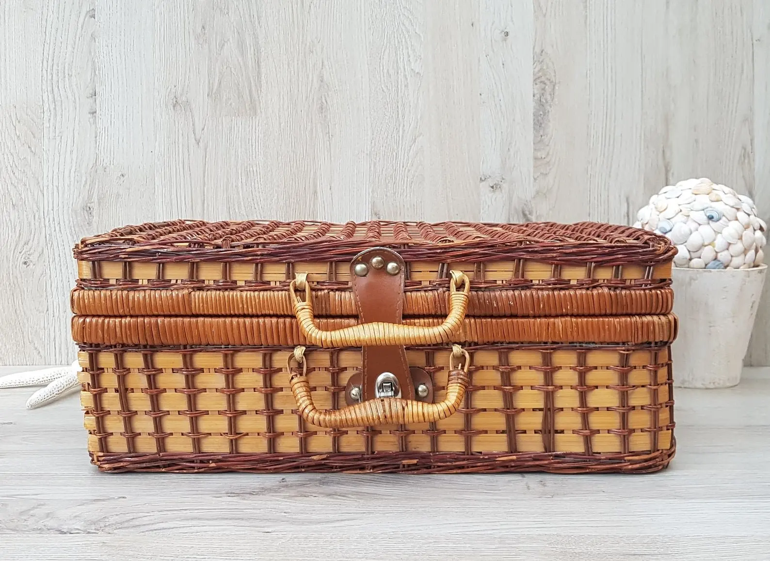 Best Selling Cheap Handmade Natural Rattan Wicker Picnic Basket made in vietnam