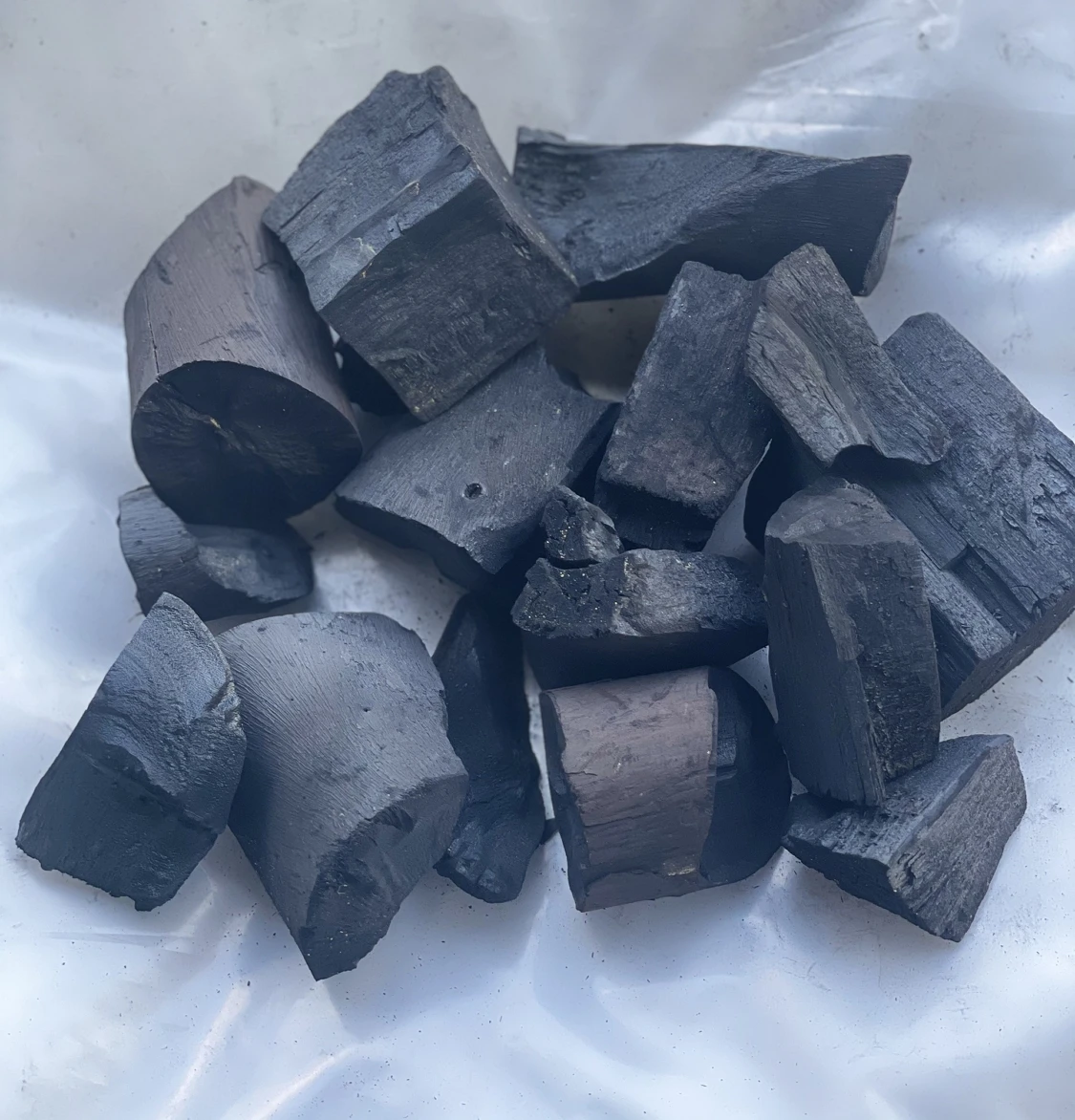 
Wholesale Charcoal Wood Low Price Good Quality from Vietnam 