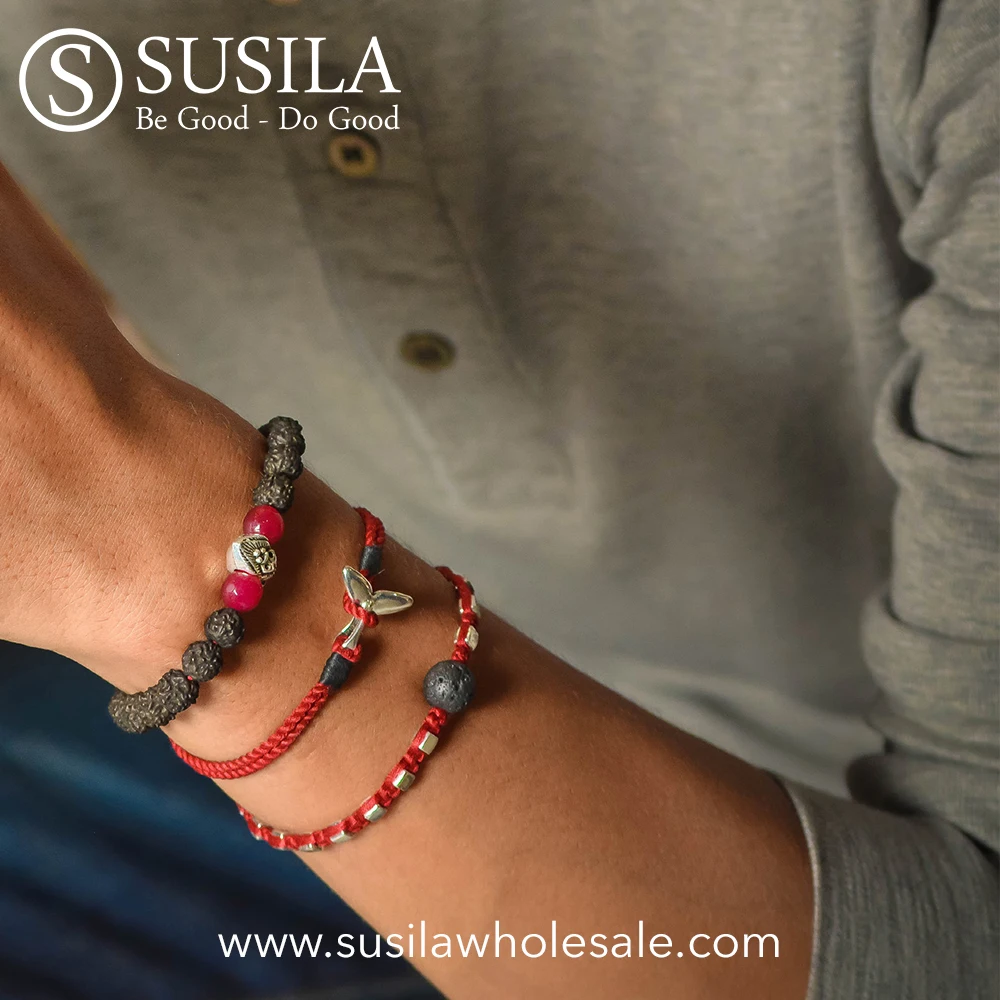 
The Red Thread Bracelet with Hand-braided Cotton String Set on Paper Card 