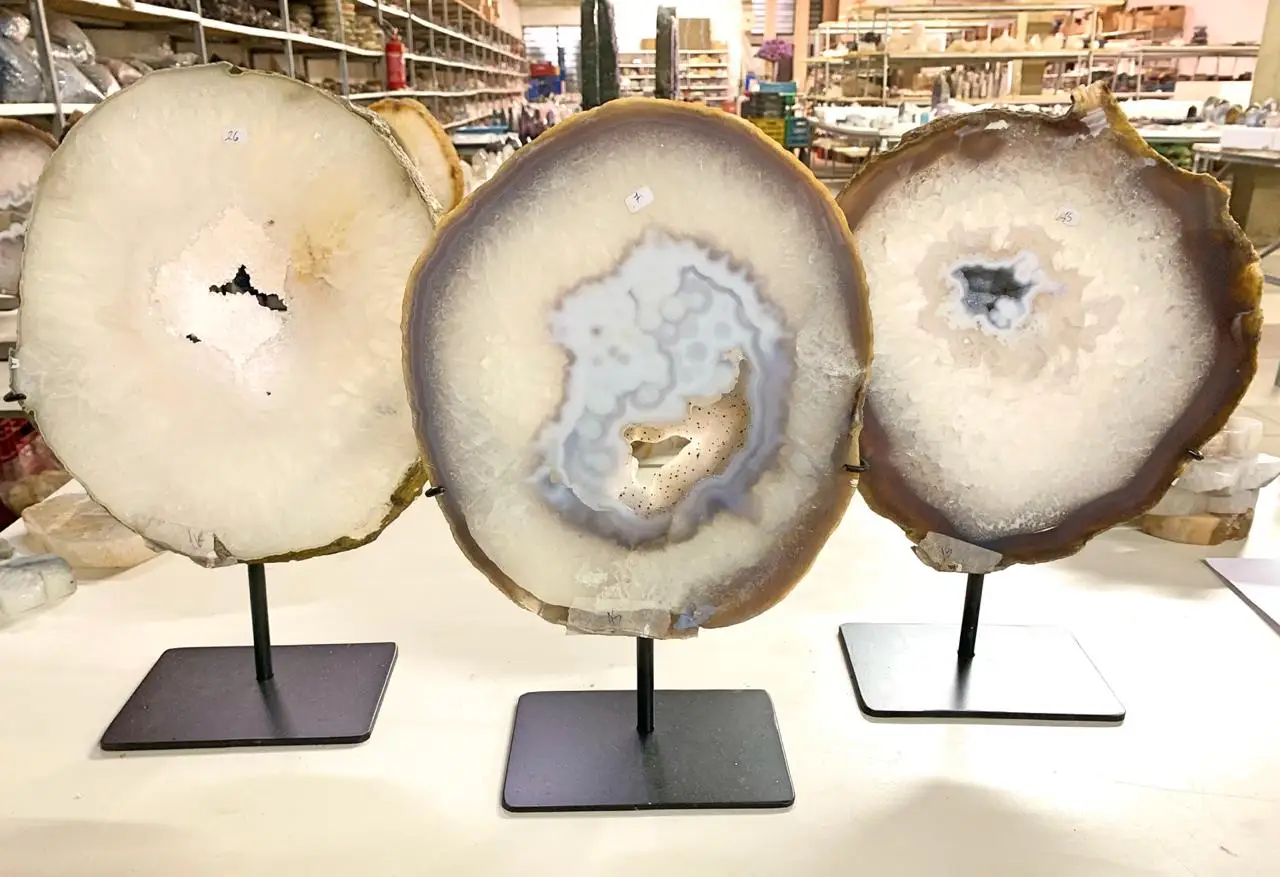 AGATE SLAB ON METAL STANDS