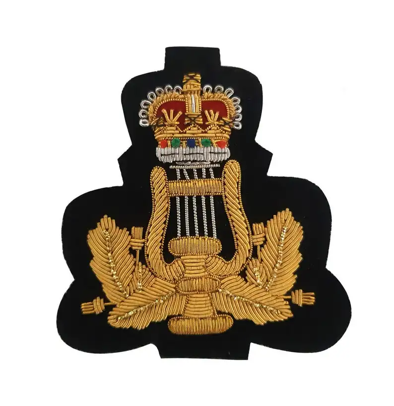 
OEM и ODM приветствуются нашивки с аппликацией ручной работы с вышивкой из золотой проволоки вышитый Блейзер военная форма бейдж 