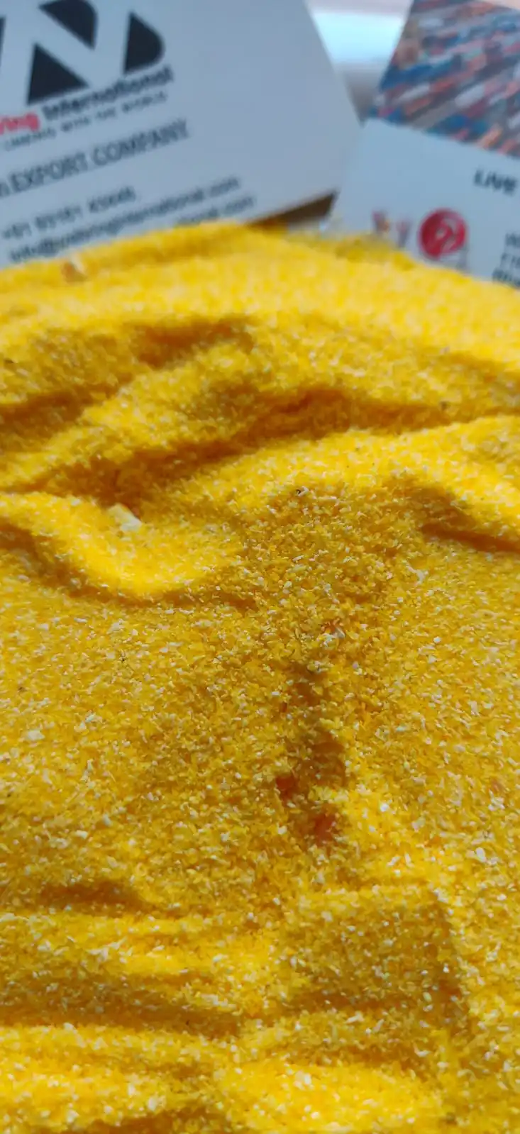 Лучшая цена топ и премиум экспортное качество желтая кукуруза зерно 108 для пищевой промышленности из Индии с индивидуальной упаковкой