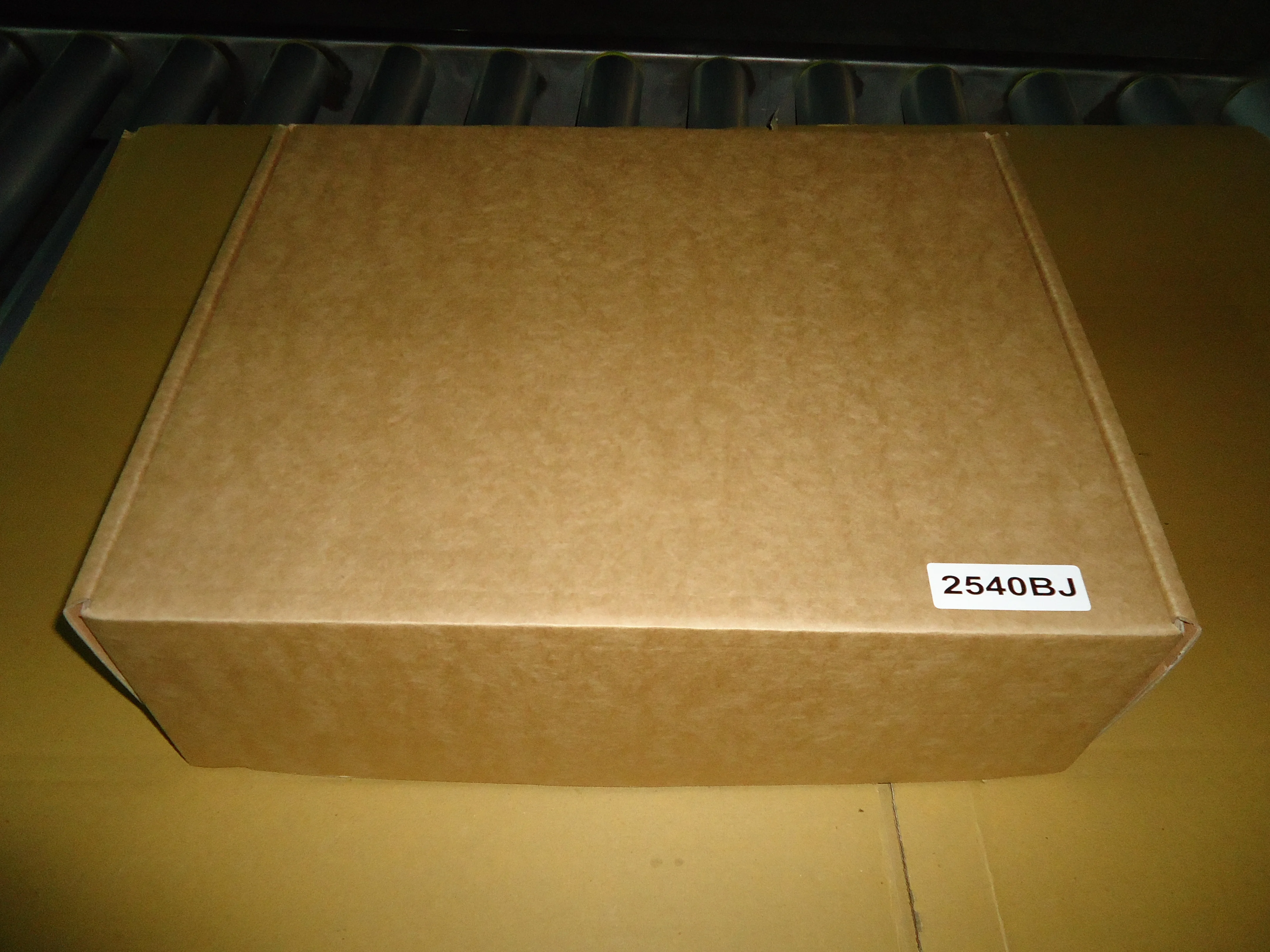 APLUS 2540BJ, 16GA 25.1 MM wide CROWN,  AIR CARTON STAPLE GUN, AIR PLIER