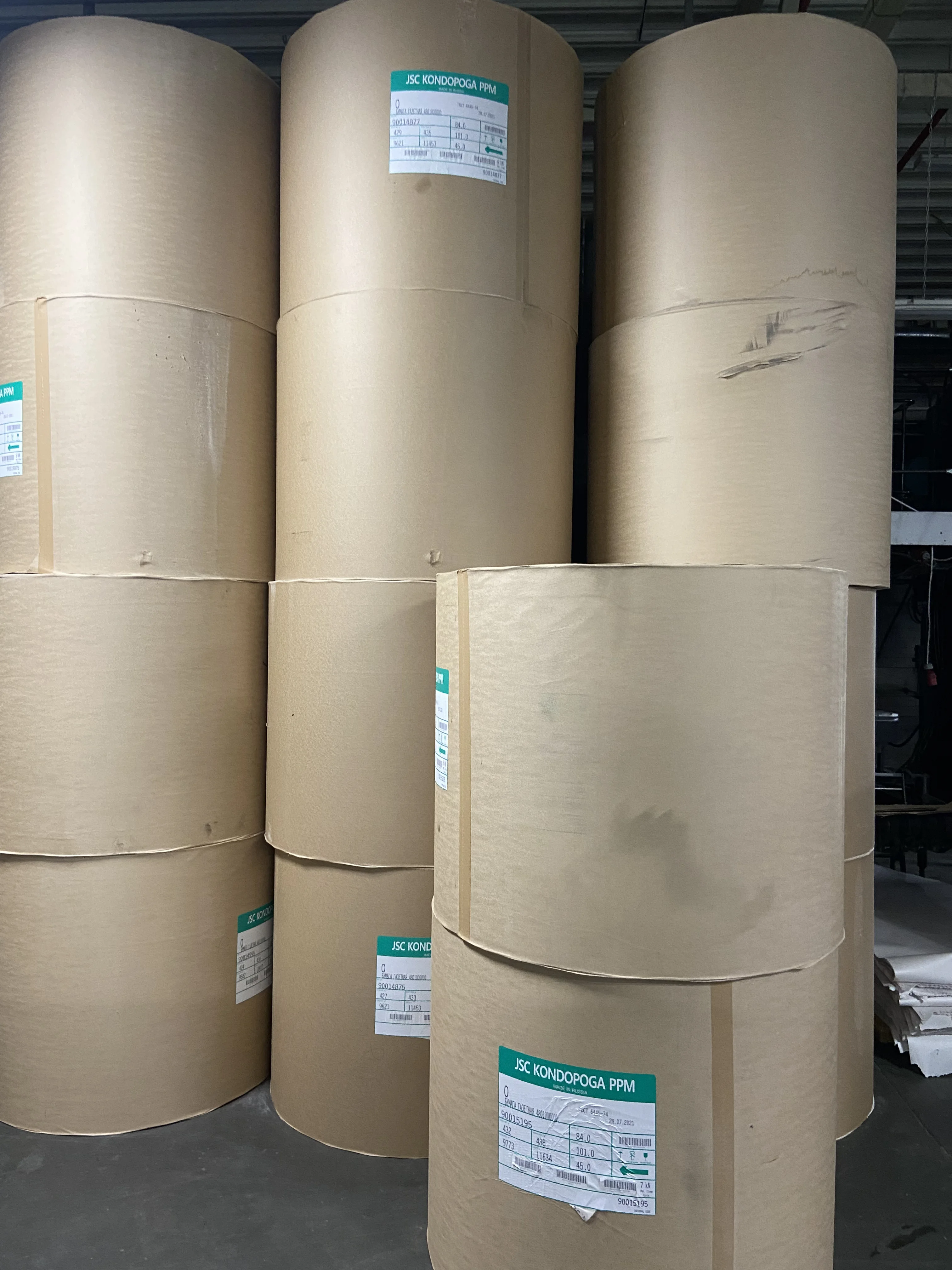 Newsprint paper in reels 48 g/m2 roll height by demand