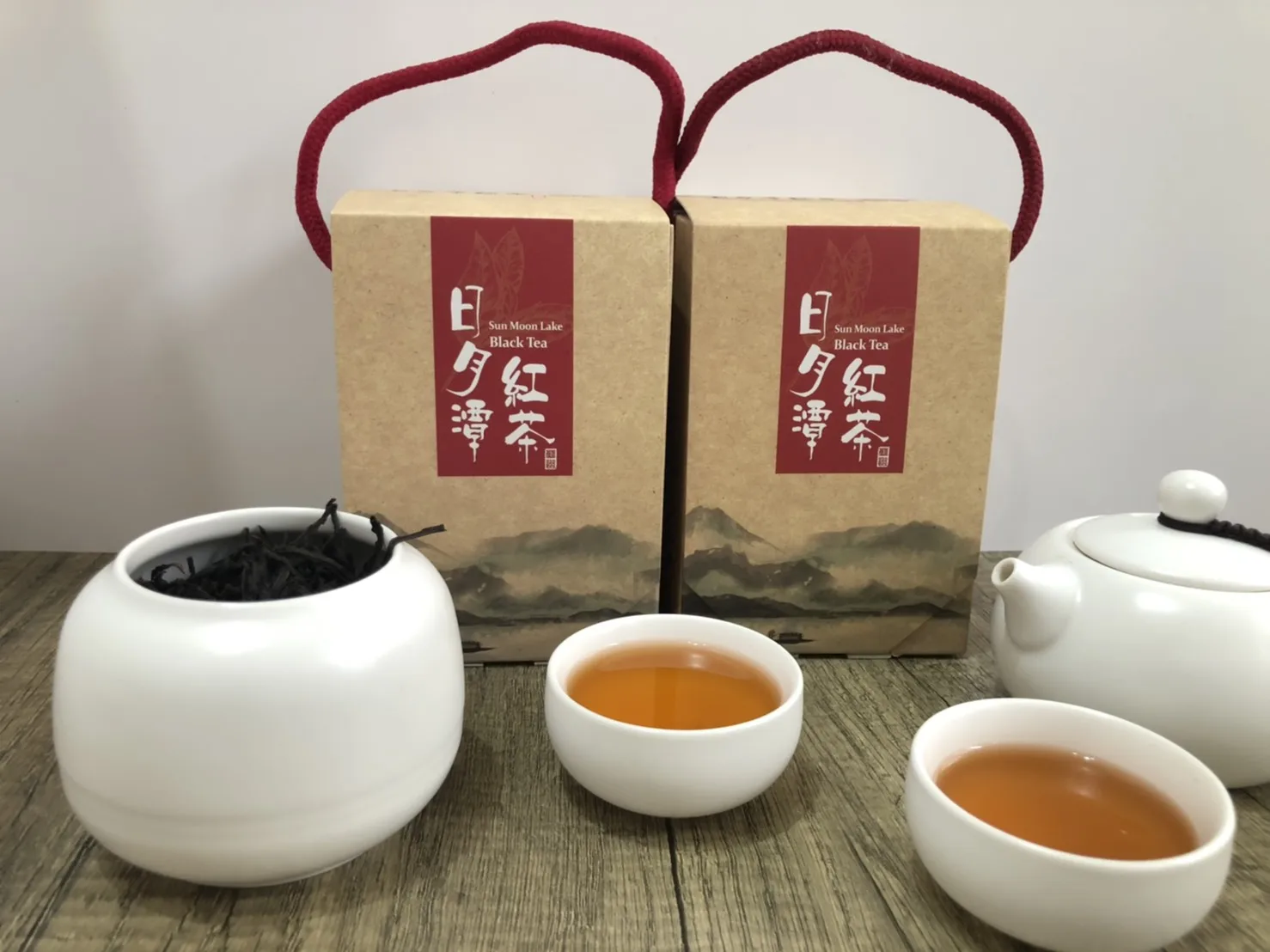 
High Quality Package Organic Black Tea Health Taiwan Sun Moon Lake Black Tea 