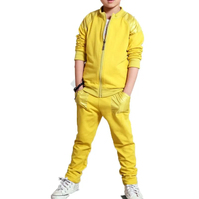 Футбольная спортивная форма для девочек и мальчиков оптом