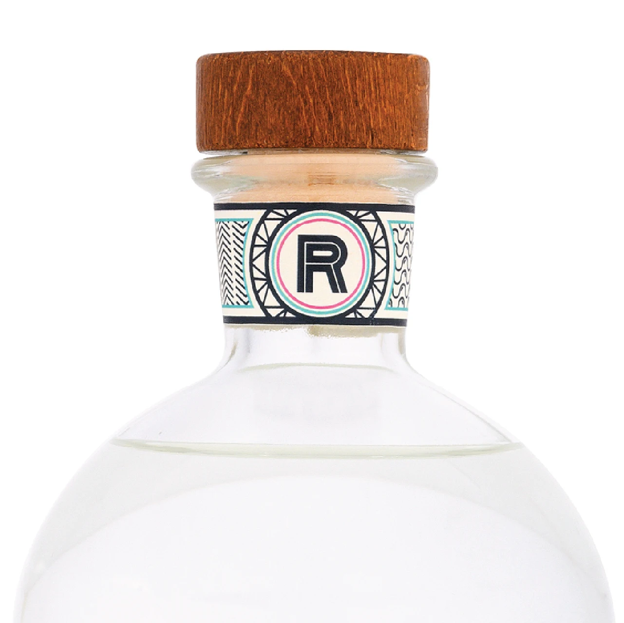Top quality made in Italy RIVO Gin (50cl) from Lake Como for cocktail Bars