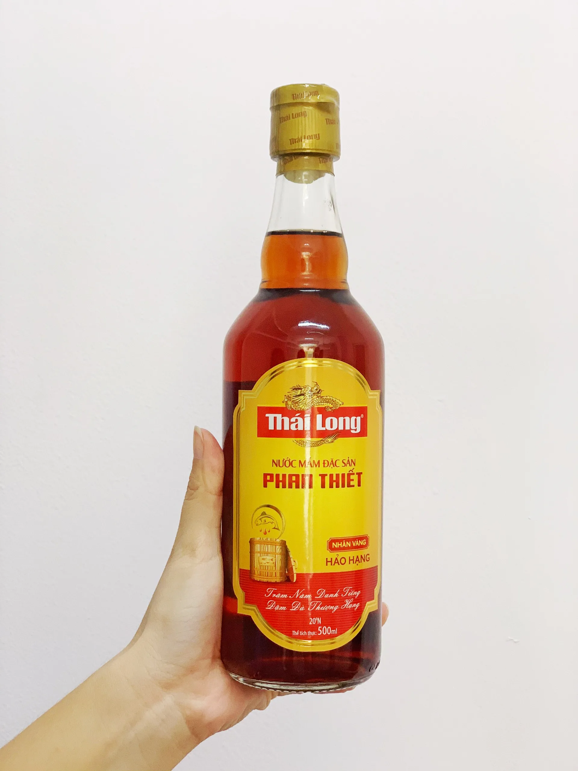 Phan Thiet Special Anchovy fish sauce in 500ml bottle made from Vietnam suite to all market in the World and good products