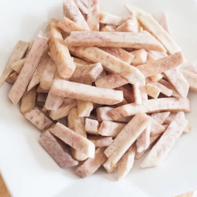  Хрустящие закуски taro из Вьетнама подходят для
