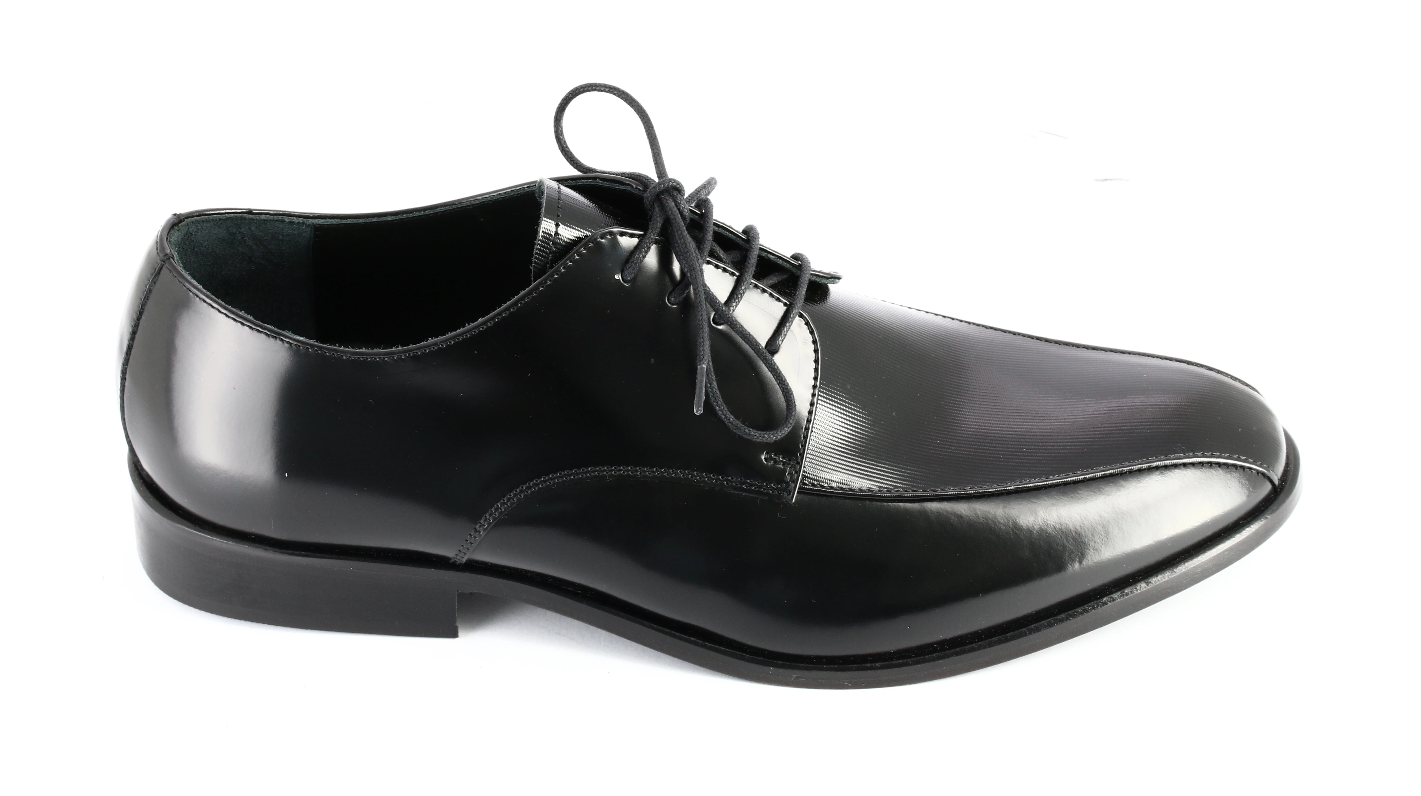 CLASSIC ELEGANT SHOE FOR FORMAL OCCASIONS