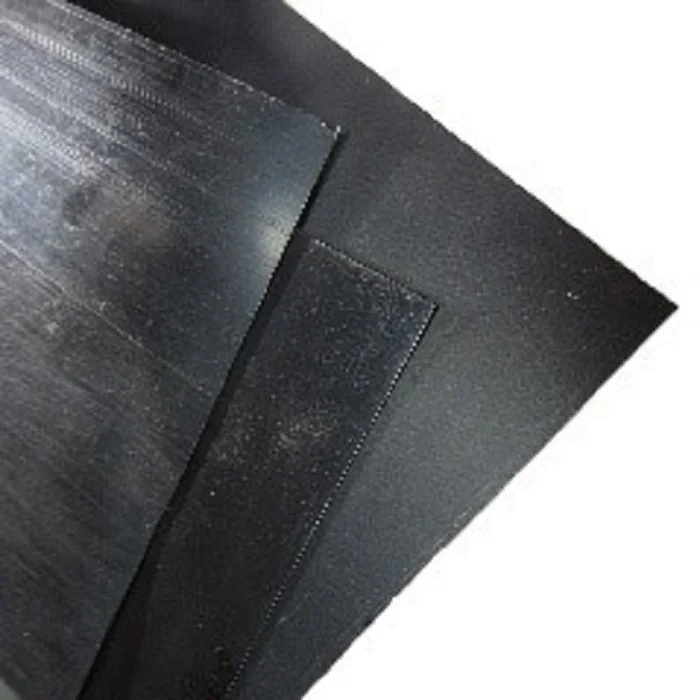 
Формовочная резка, гибкий защитный лист черного цвета, 1,7 мм, рулон и резка 