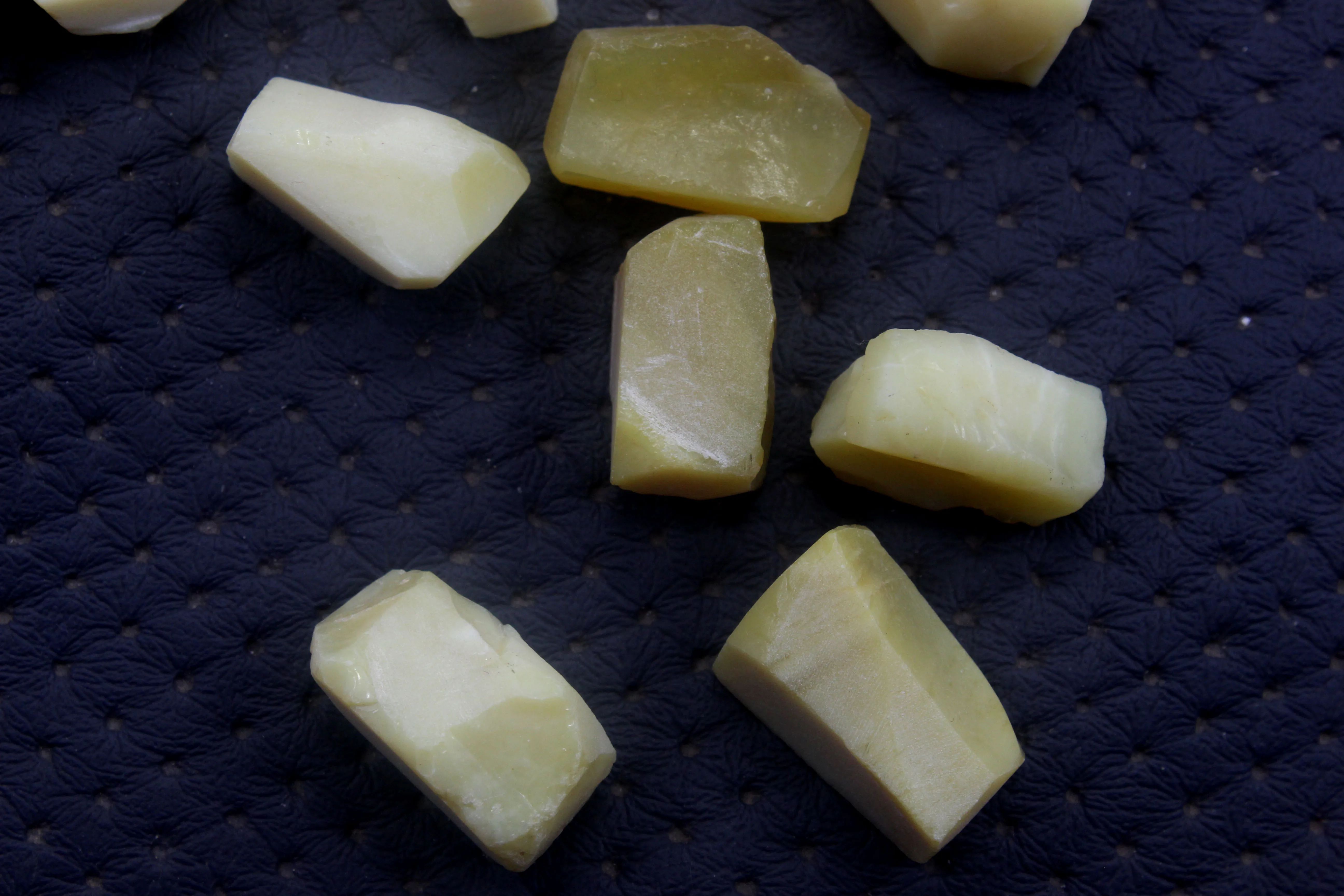 5 Pieces Rough Size 20-24 MM Raw Natural Earth Minded Yellow Opal Healing Crystal Untreated Loose Stone Wholesale