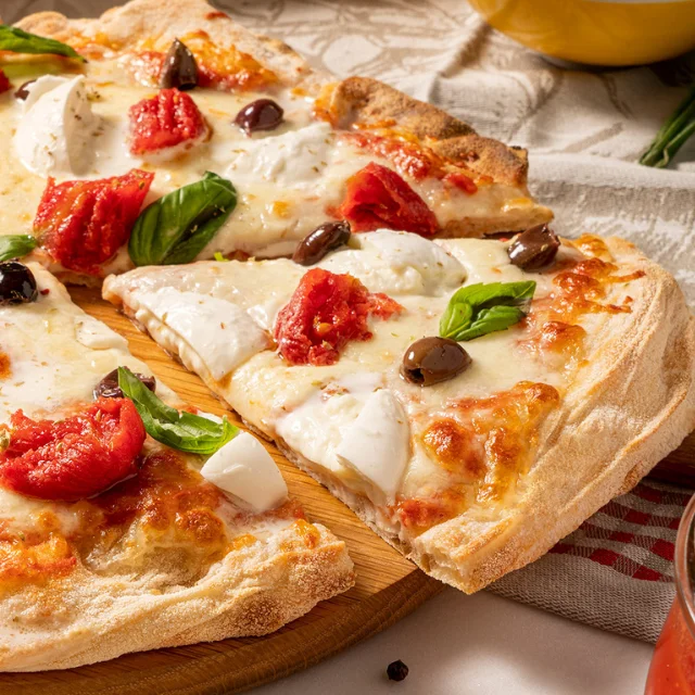 Made in Italy 25 cm readymade frozen Pinsa Romana pizza for restaurants, hotels and horeca business