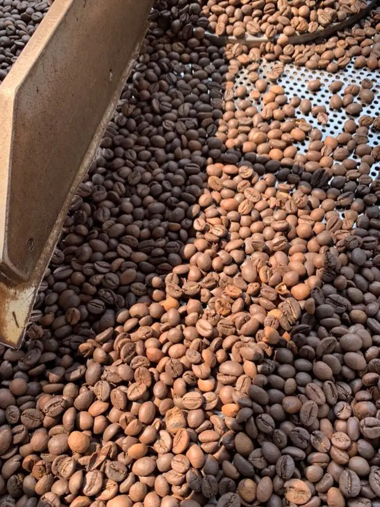 Премиум Вьетнам Арабика/ROBUSTA жареный кофе в зернах заводская цена + 84796855283