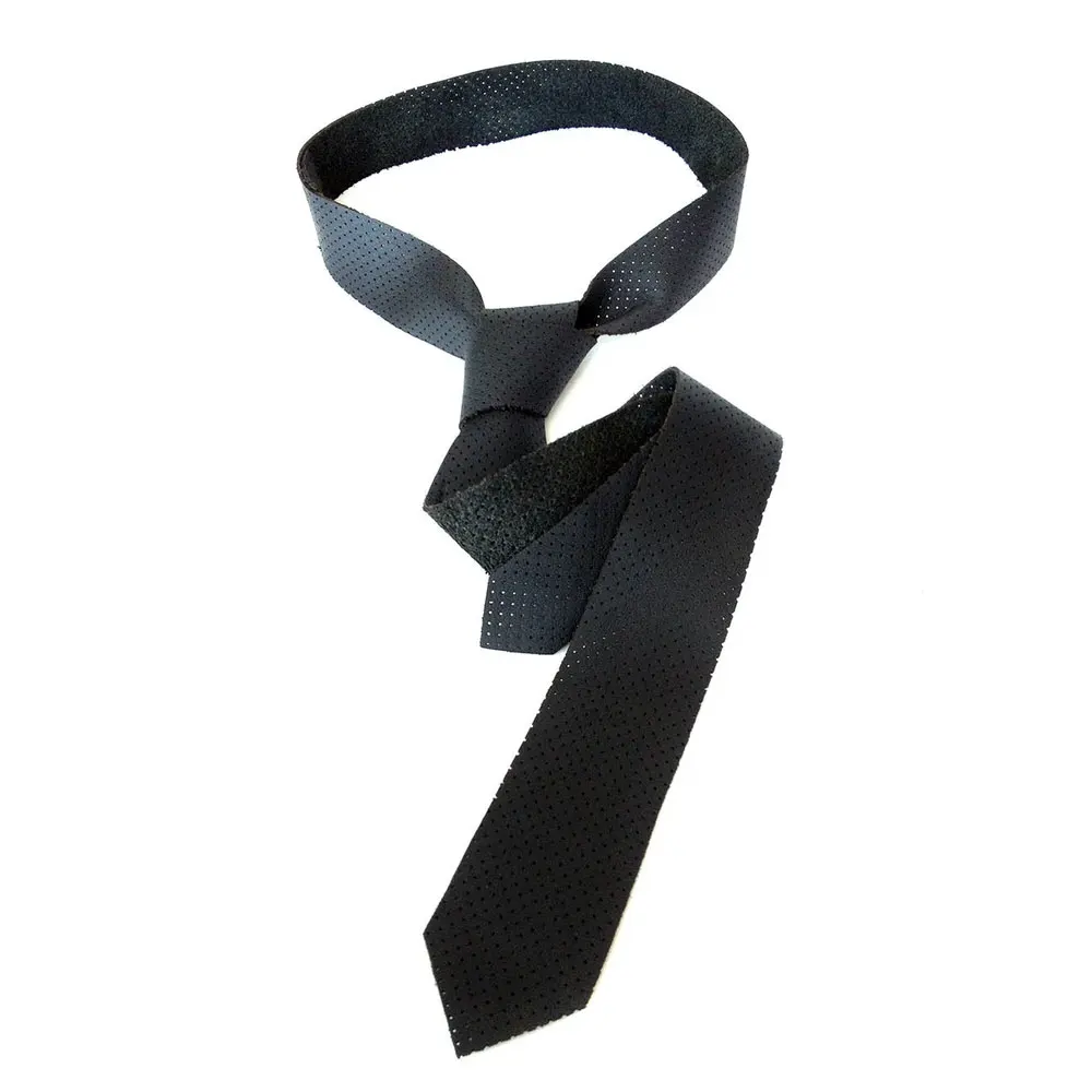 Предварительно привязанный кожаный красный галстук для