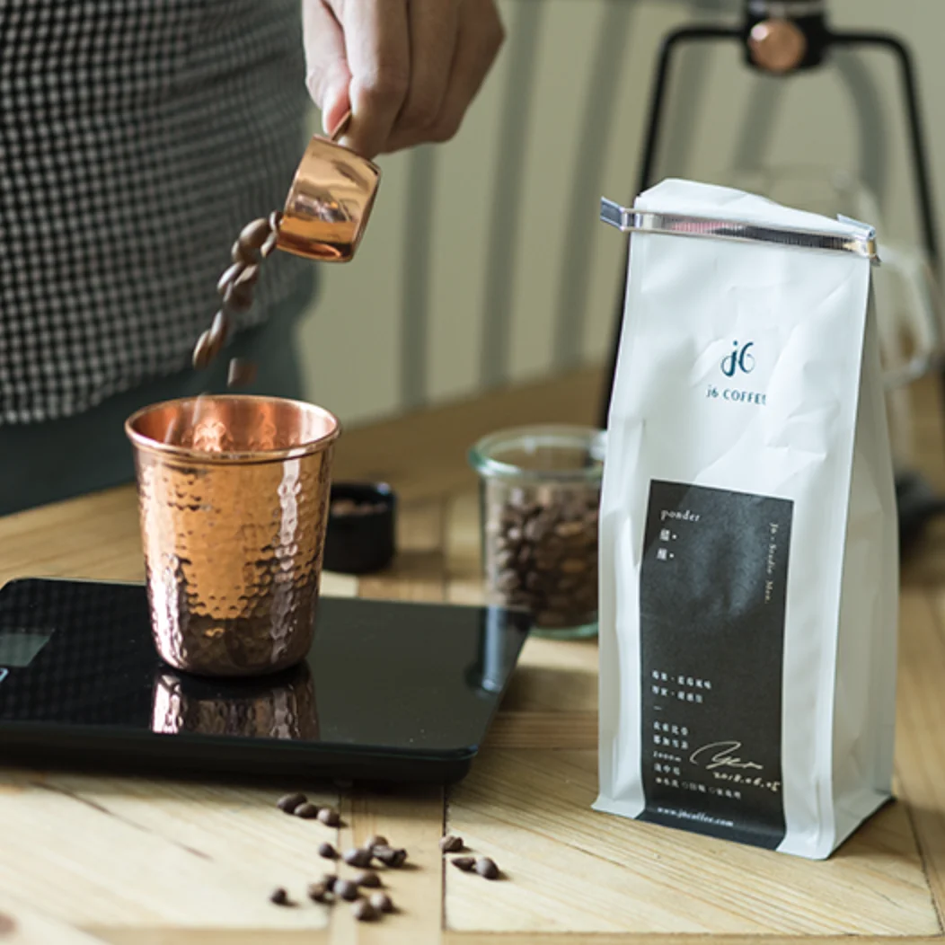 Кофе из цельных зерен с жареным корицей