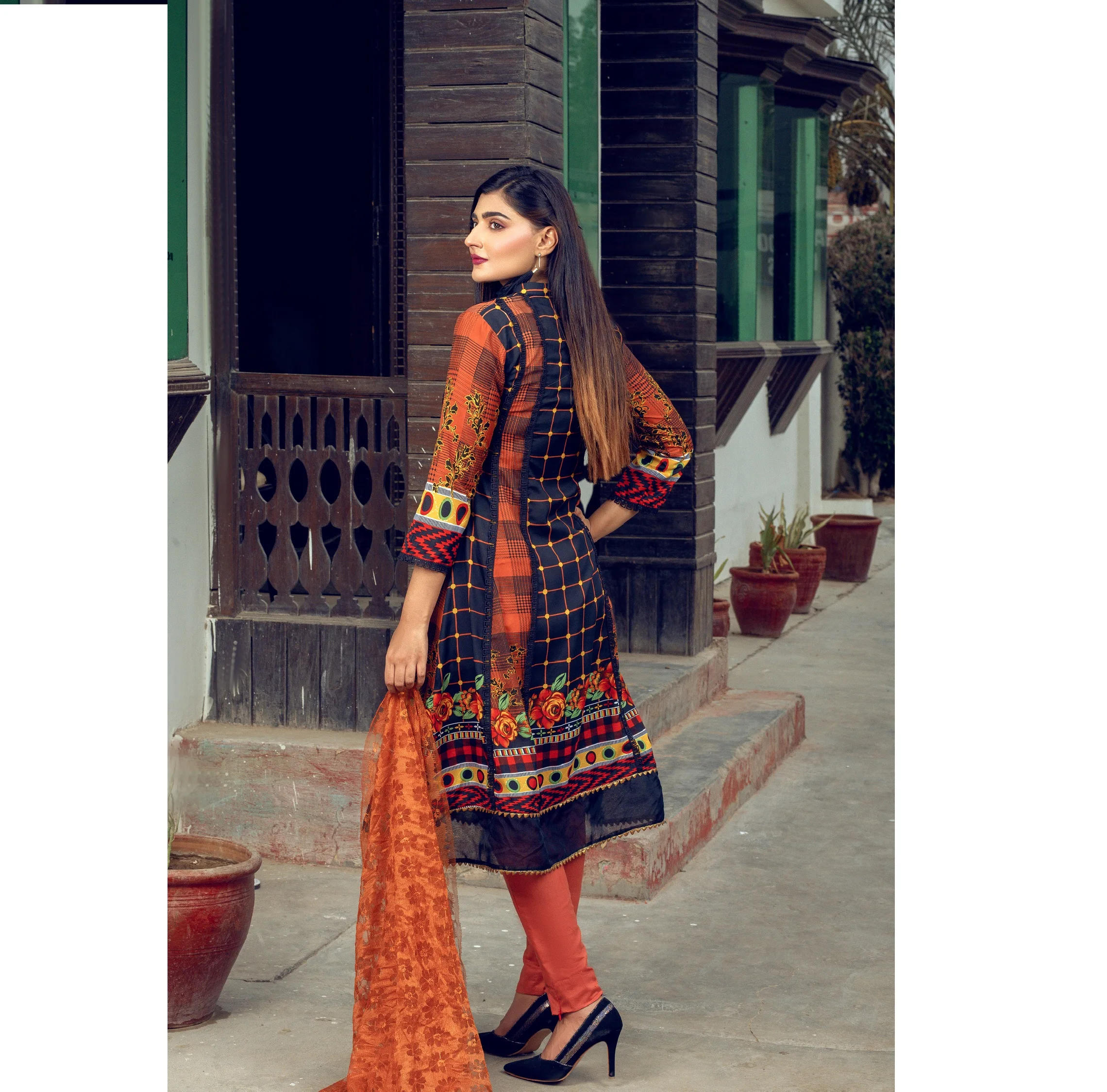 Unstitched Embroidered suit for women stylish Pakistani Suits for women High Quality Ladies Lawn 3 piece Shirt Dupatta Trouser