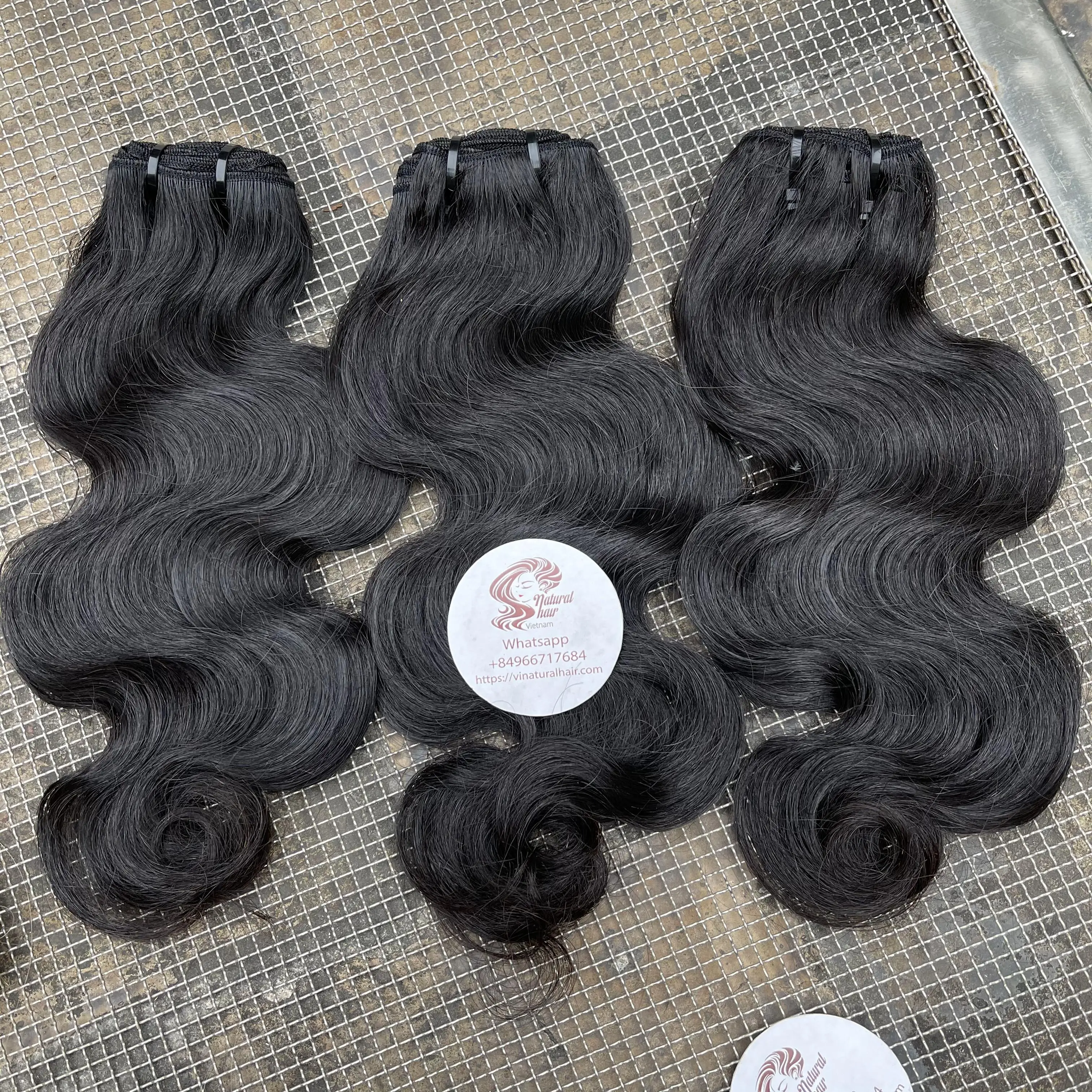 100% натуральные волнистые волосы в пучках вьетнамские вьющиеся человеческие для чернокожих женщин Справочная цена FOB: G