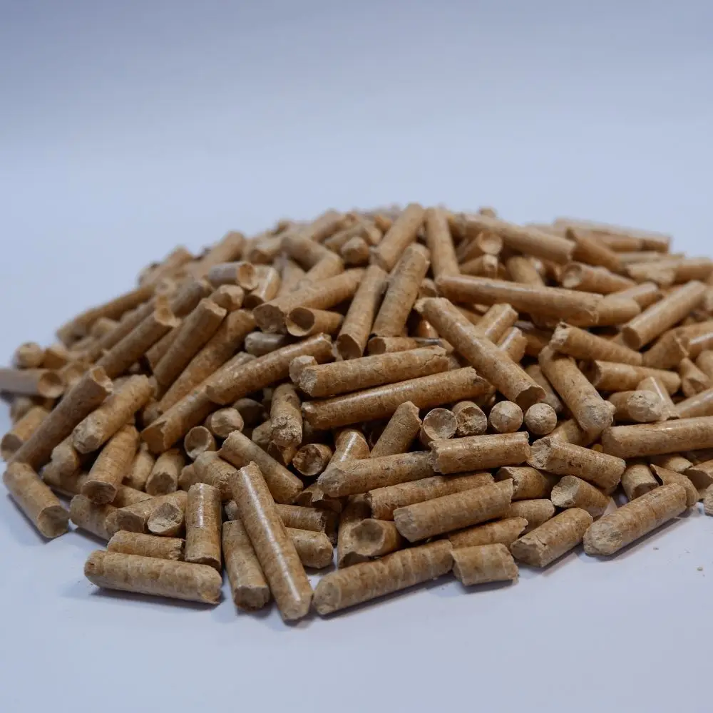 Заводская поставка дешевые топливные гранулы из древесины биомассы россыпью