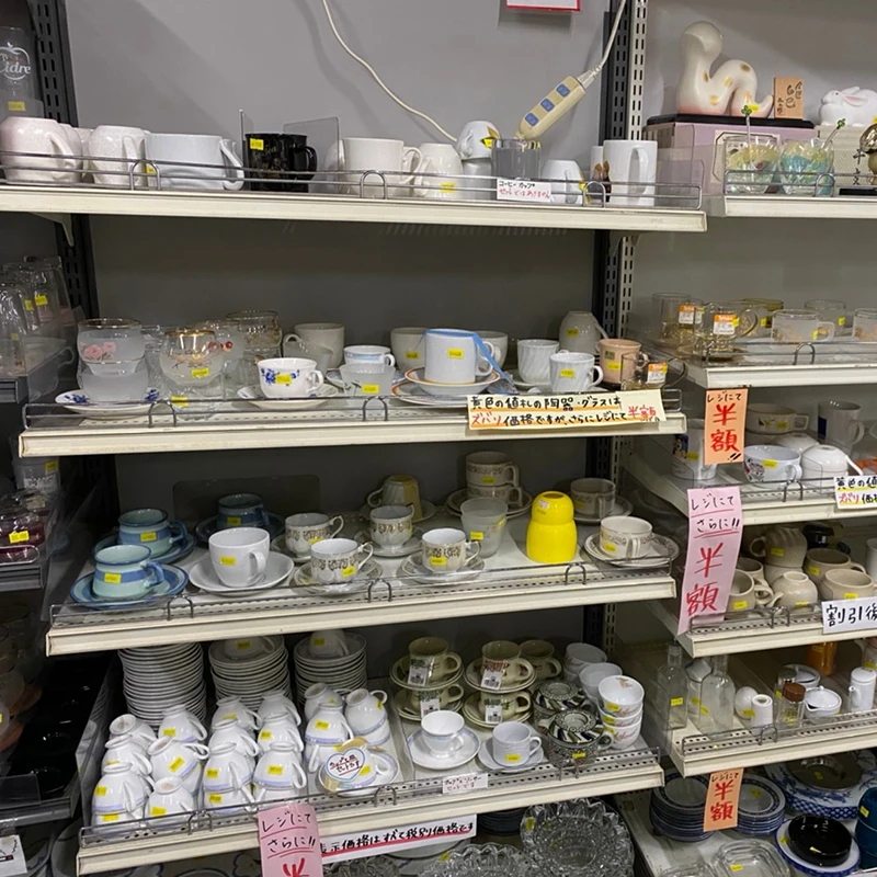 
Japanese tableware and dishes 