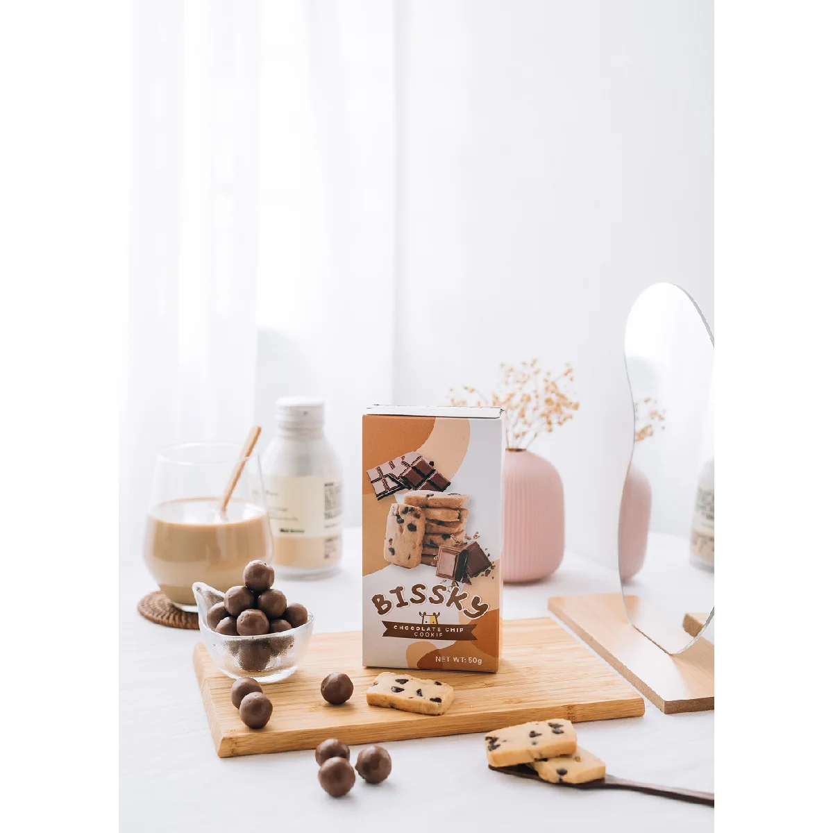 
Cocoa Type Semi Hard Texture Packaged Box HACCP Certificate Bissky Chocolate Chips Cookies 