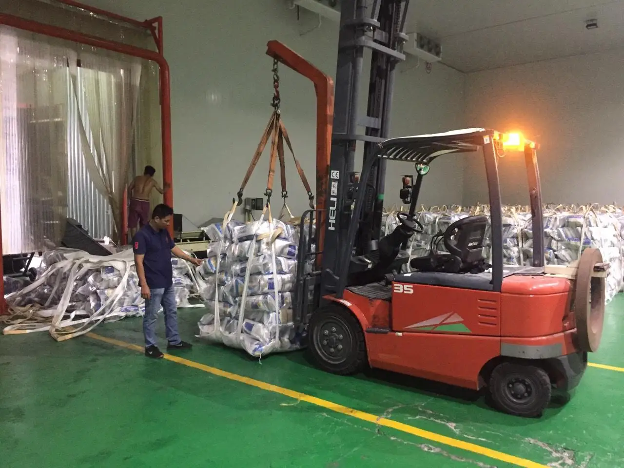 Экспорт натурального черного риса Черничный рис-низкий продукт GI (Mobile/ WA: + 84986778999 David)