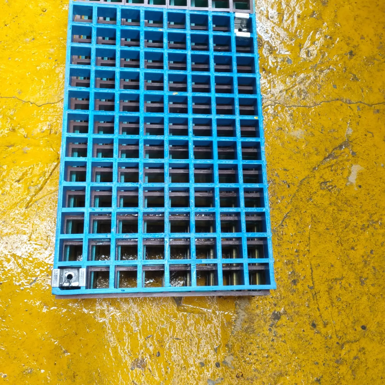 50  - 100 kg Non-conductive Flame Retardant Acid Resistant Composite Grating FRP Blue