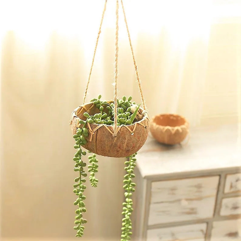 VINAWOCO Coconut shell Macrame plant hanger,  Indoor Outdoor Hanging Plant Pot Holder, Flower pot Coconut shell bowl