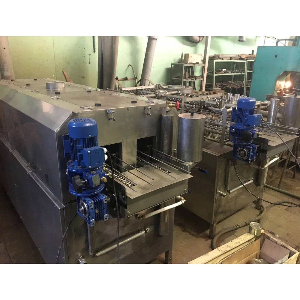 Washing machine for filled food cans, food processing machinery