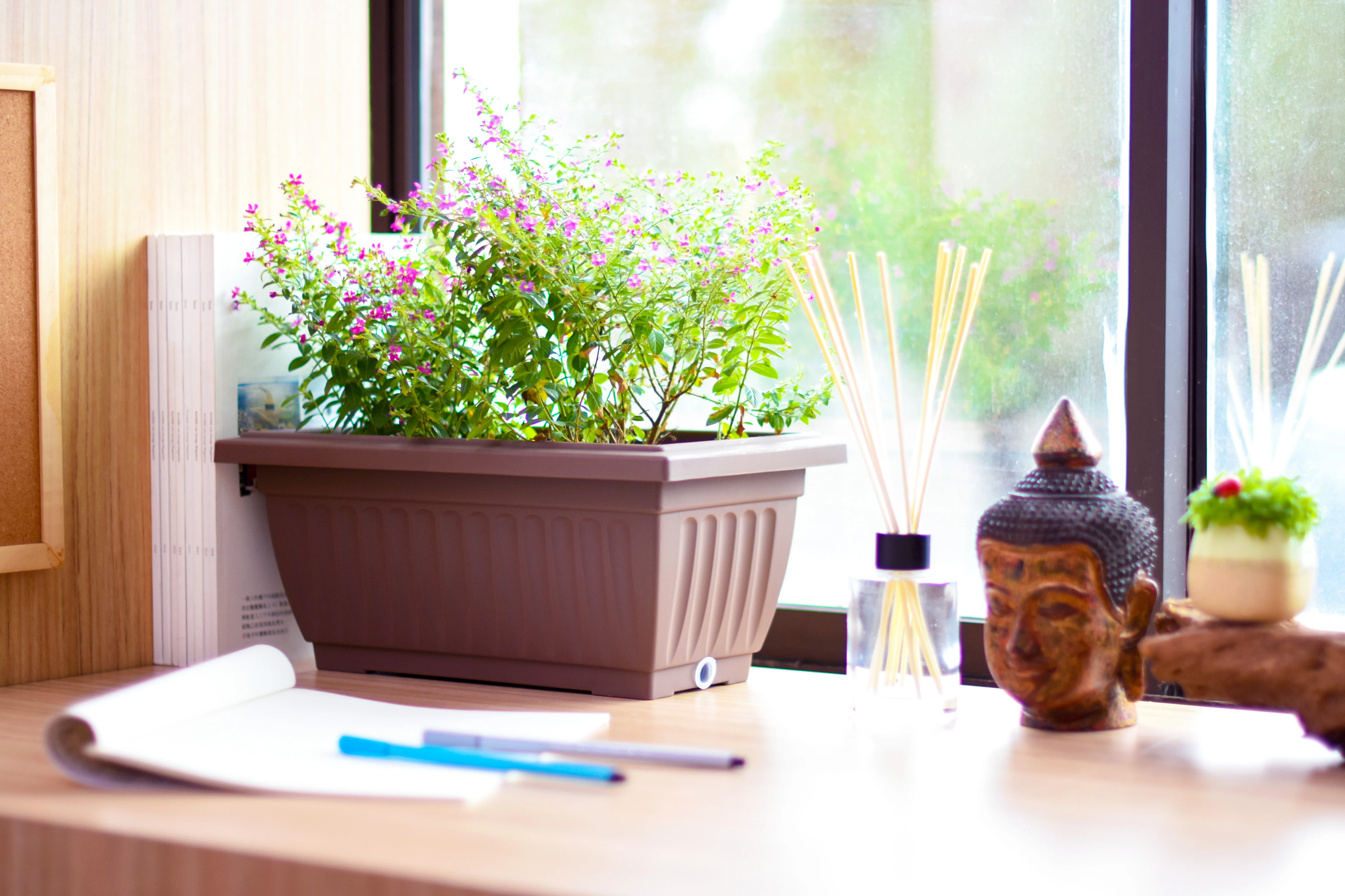 Malaysia Manufacturer Plant Biodegradable Plastic Self Watering Garden Pots Planters